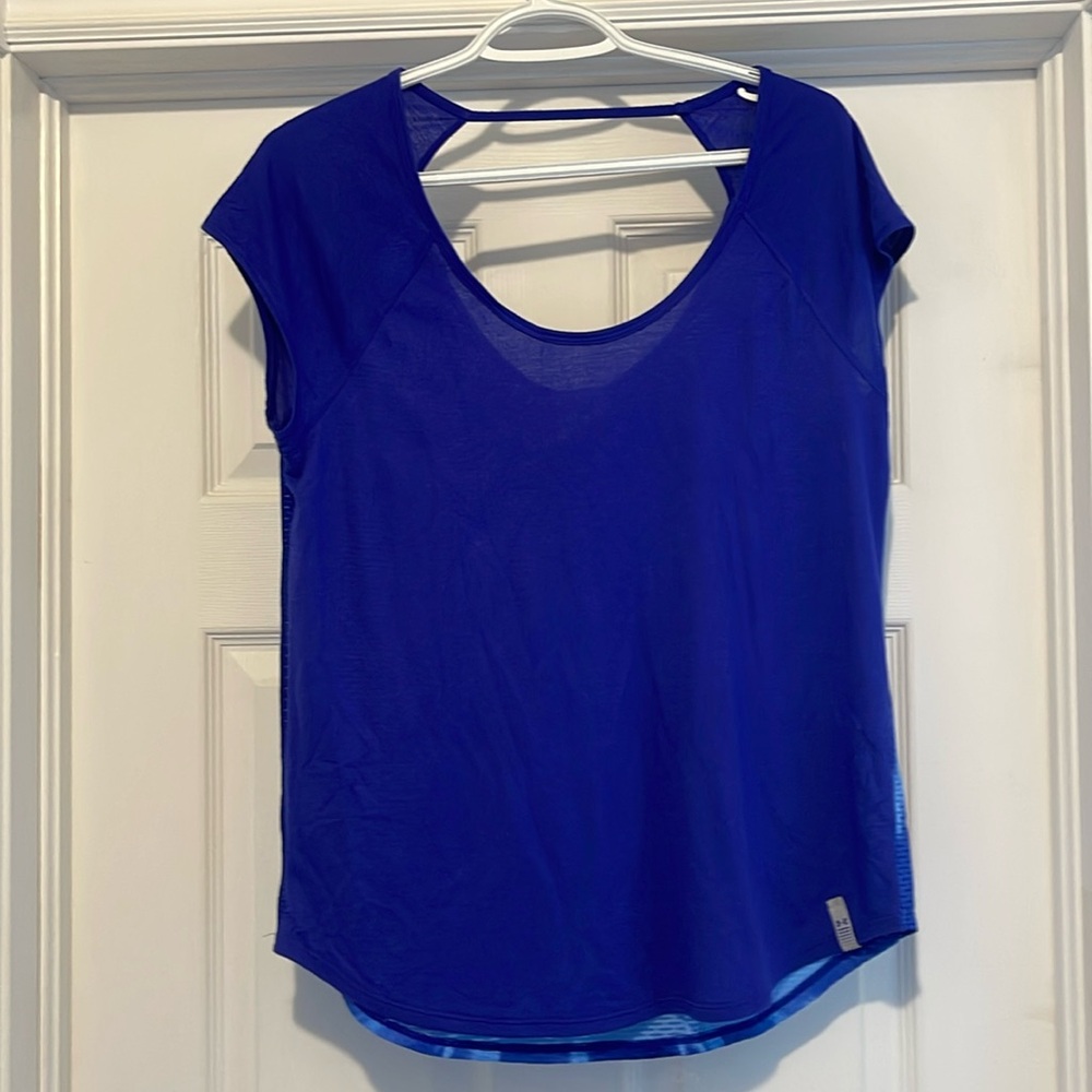 Under Armour athletic top size large